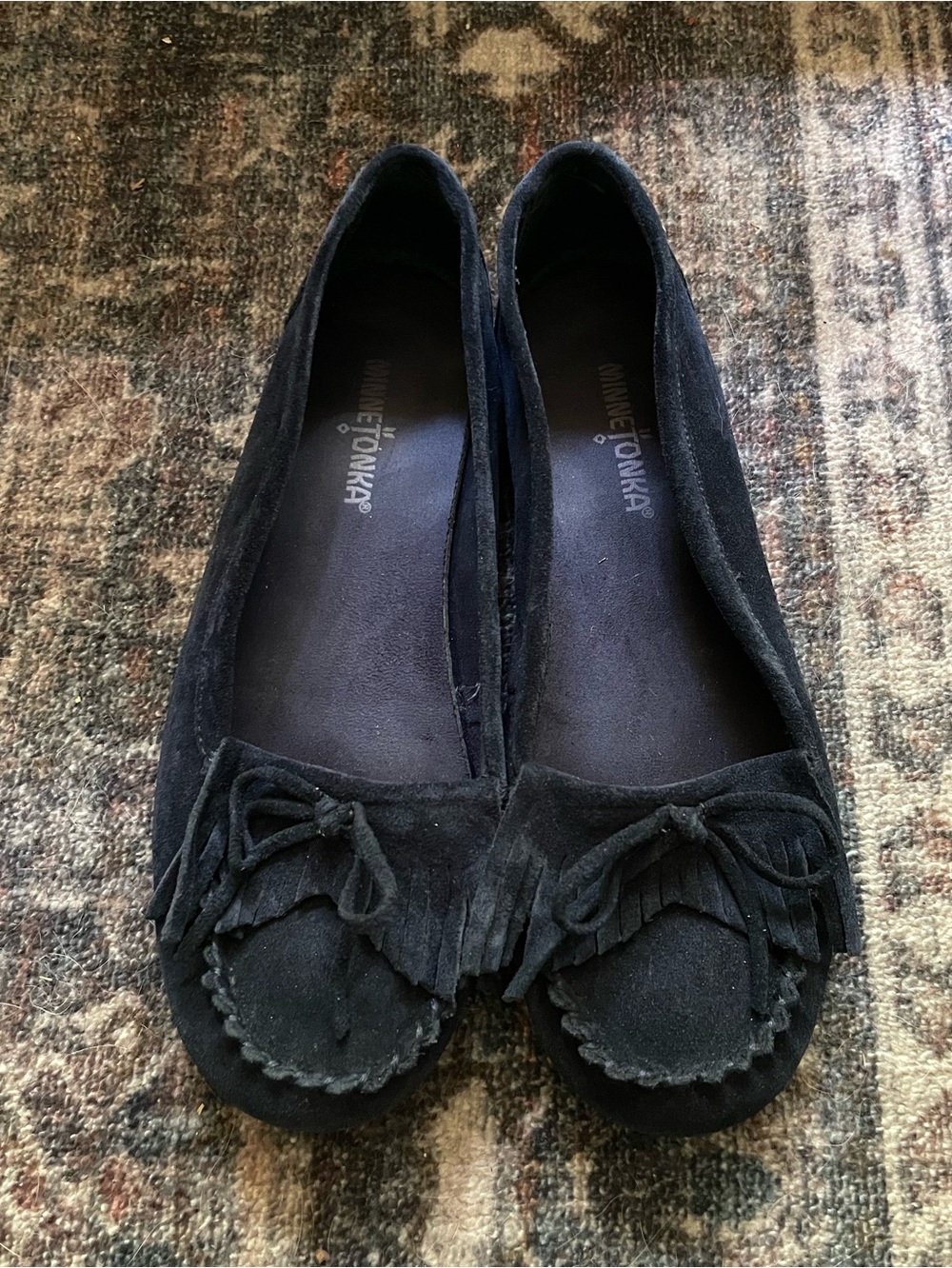 Minnetonka Women's Kilty moccasins in navy blue suede